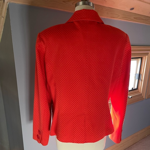 Beautiful Neiman Marcus Coral Jacket - Picture 2 of 6